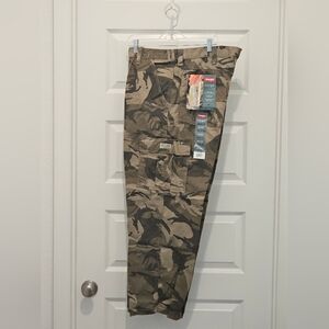 Wrangler Men's Cargo Pants, NWT, Size 38x30